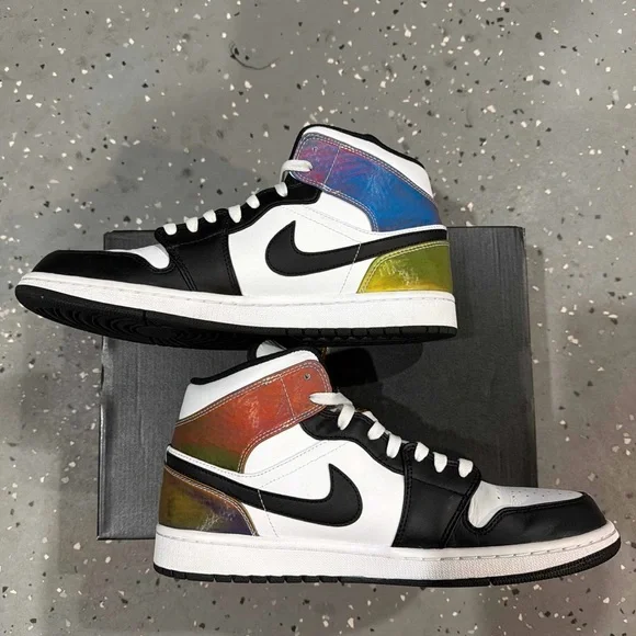 Air Jordan 1 Mid SE ‘Heat Reactive - Color Change’